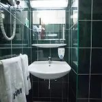 מלון Metro 3*