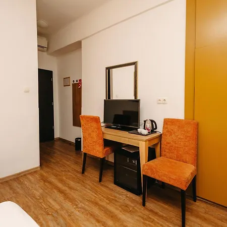 Hotel Metro 3*