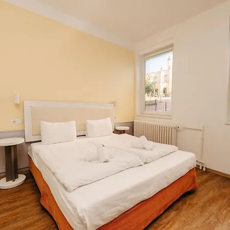 Metro 3* Budapest