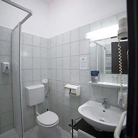 Hotel Metro 3*