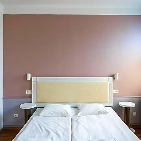 Metro 3* Budapest