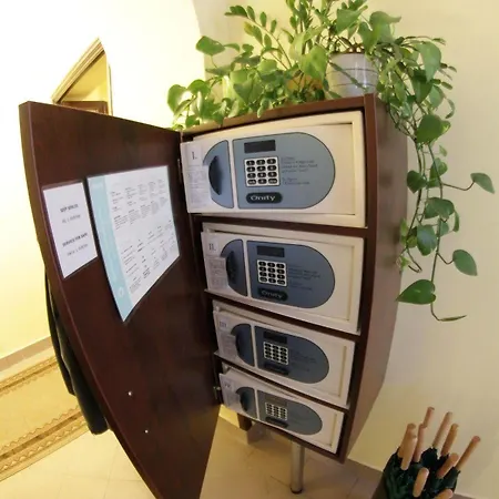 地铁酒店 酒店 3*