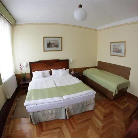 地铁酒店 酒店 3*