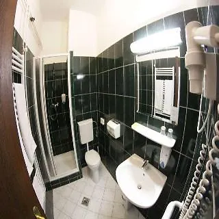 Metro 3*