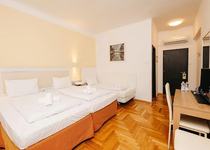 Hotel Metro Budapeste